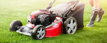 Comment choisir la bonne tondeuse selon la taille et le type de jardin.